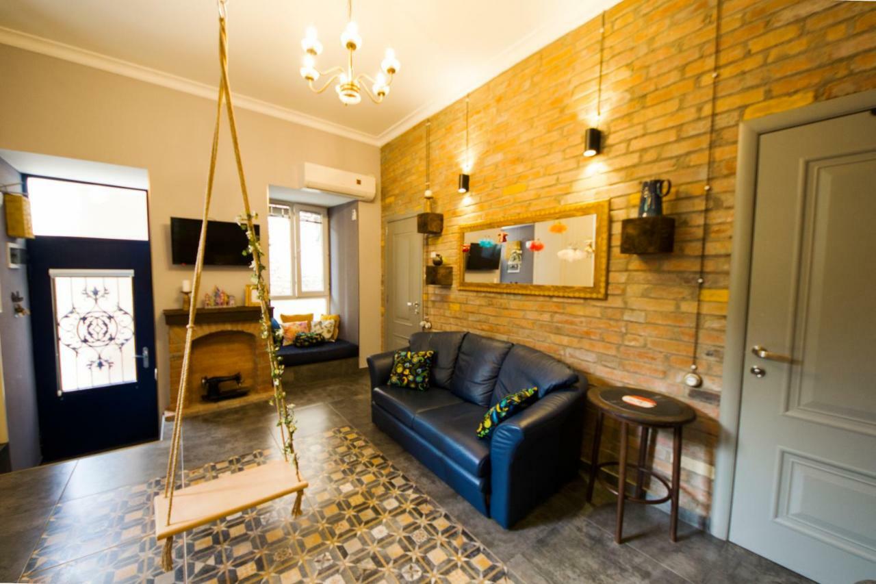 Sofia Apartment In Old Тбилиси Екстериор снимка