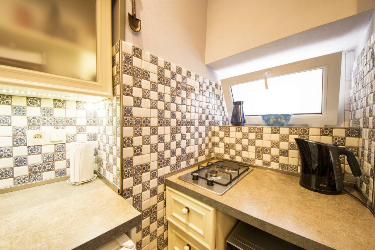 Sofia Apartment In Old Тбилиси Екстериор снимка