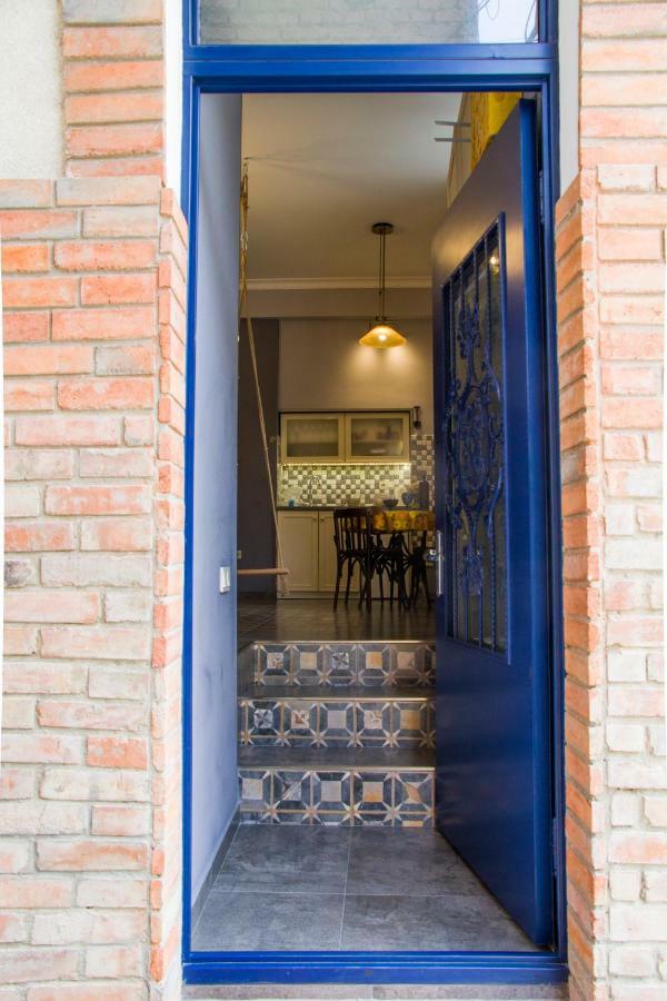 Sofia Apartment In Old Тбилиси Екстериор снимка