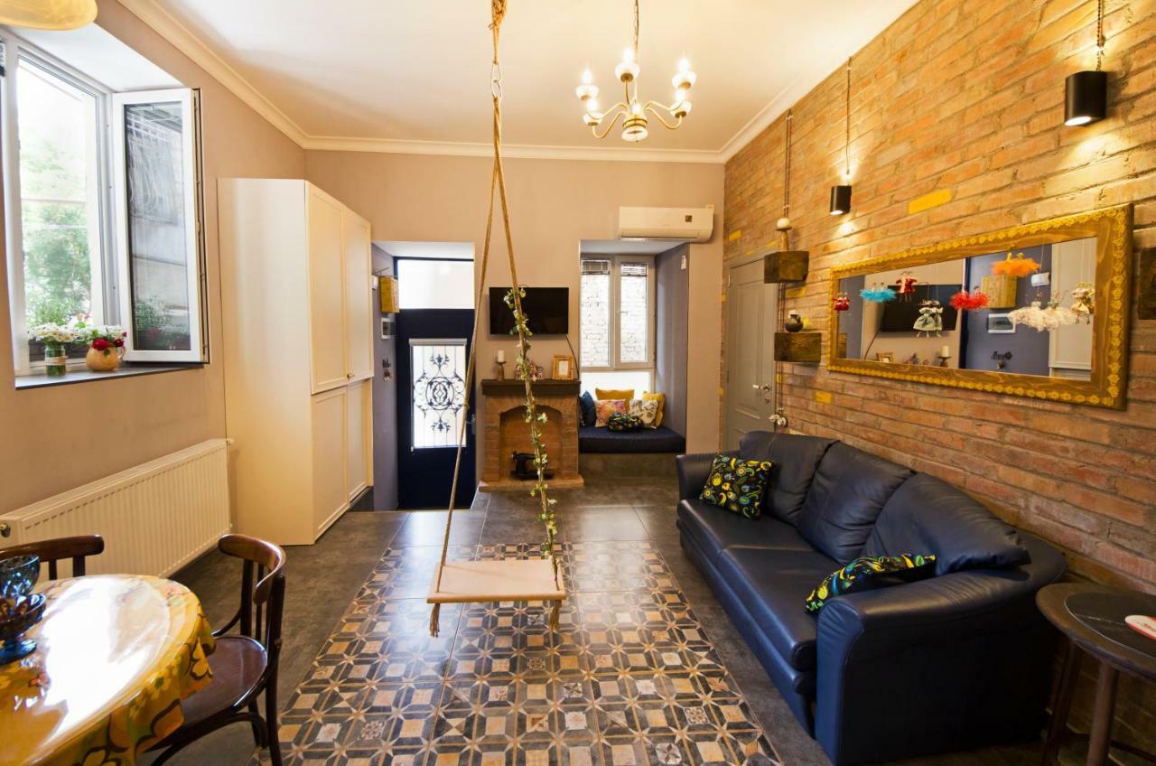 Sofia Apartment In Old Тбилиси Екстериор снимка