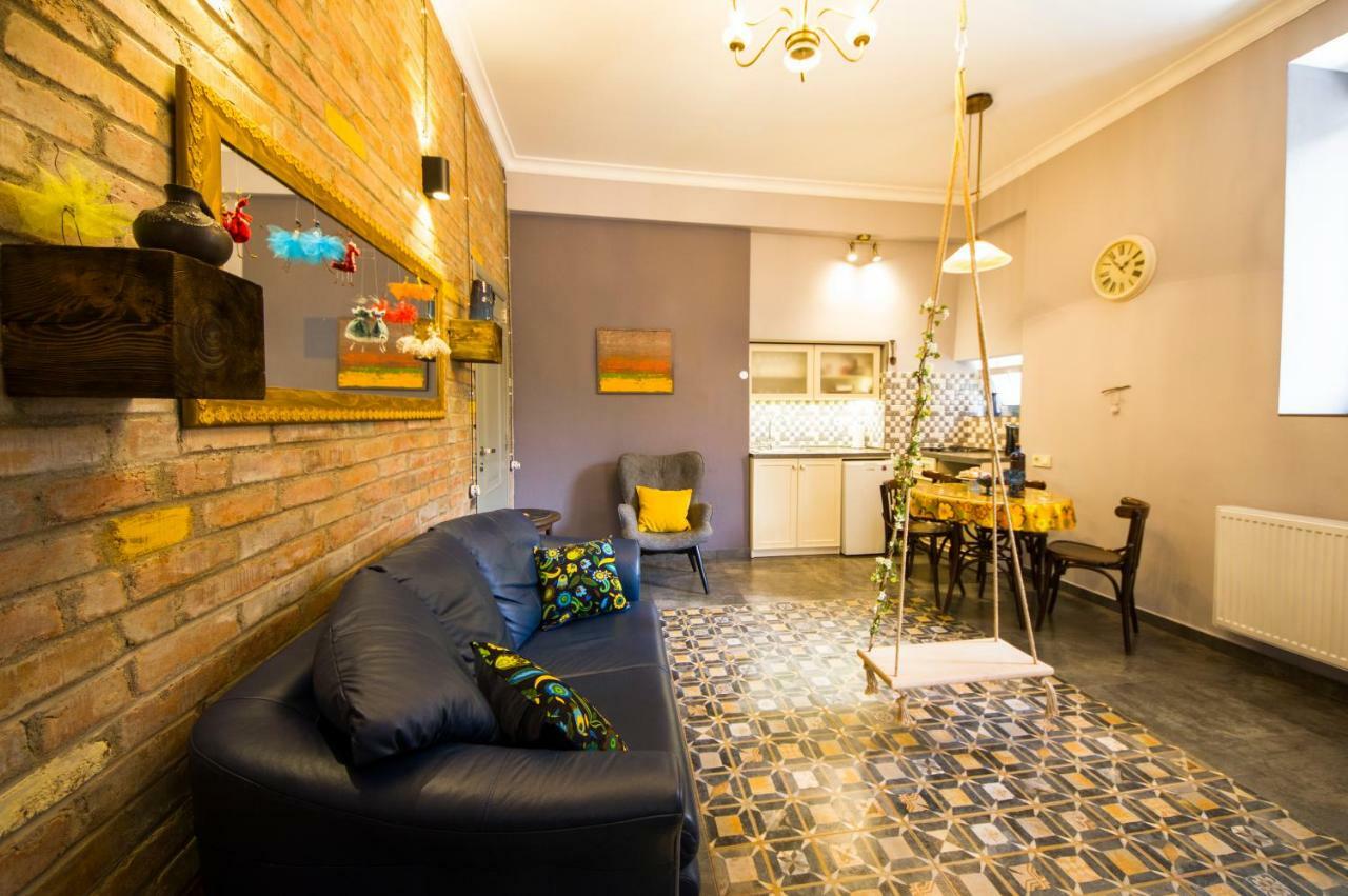 Sofia Apartment In Old Тбилиси Екстериор снимка